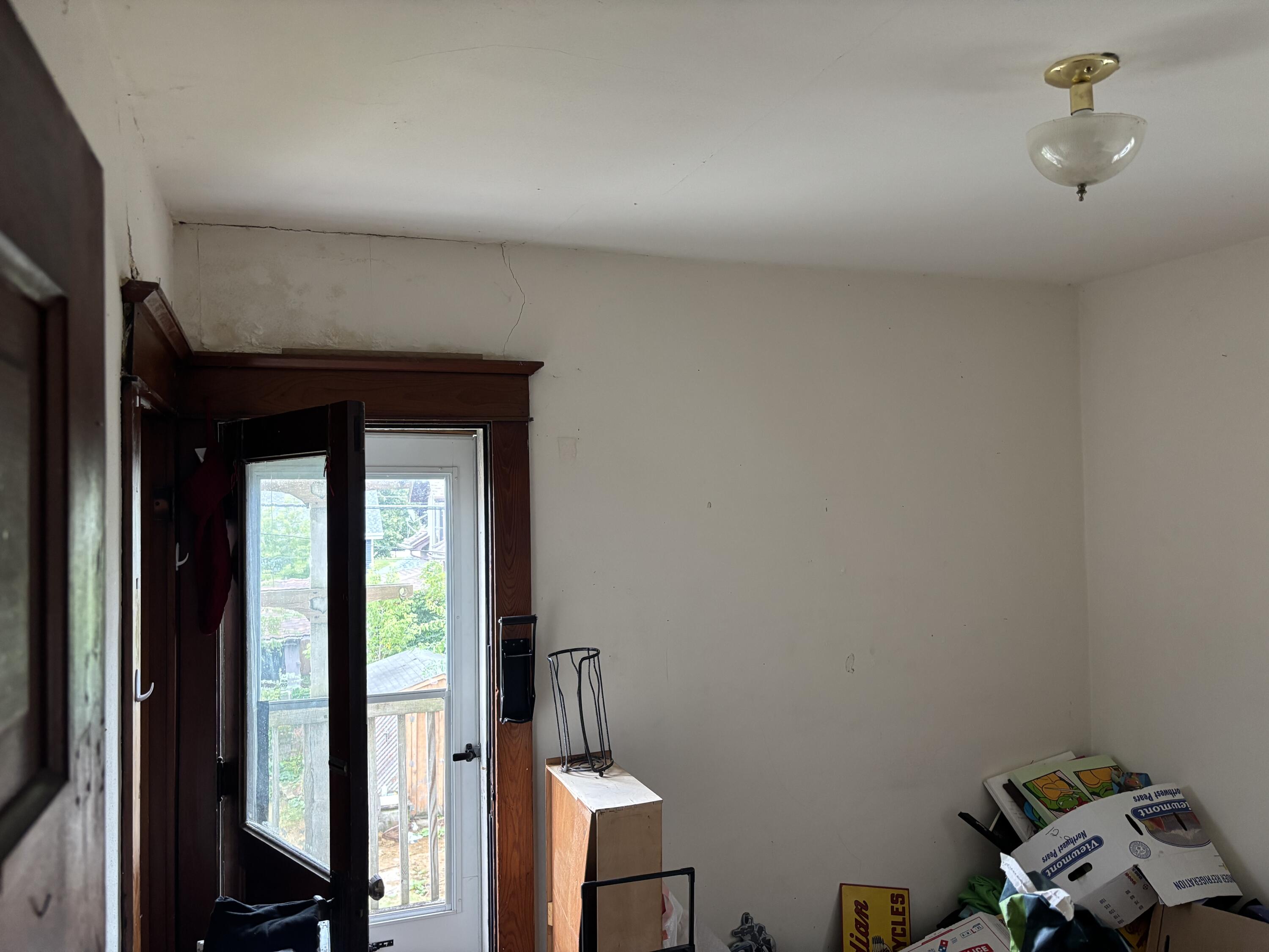 1041 College Avenue Racine, WI 53403 - Photo 16 of 21 IMG_5515