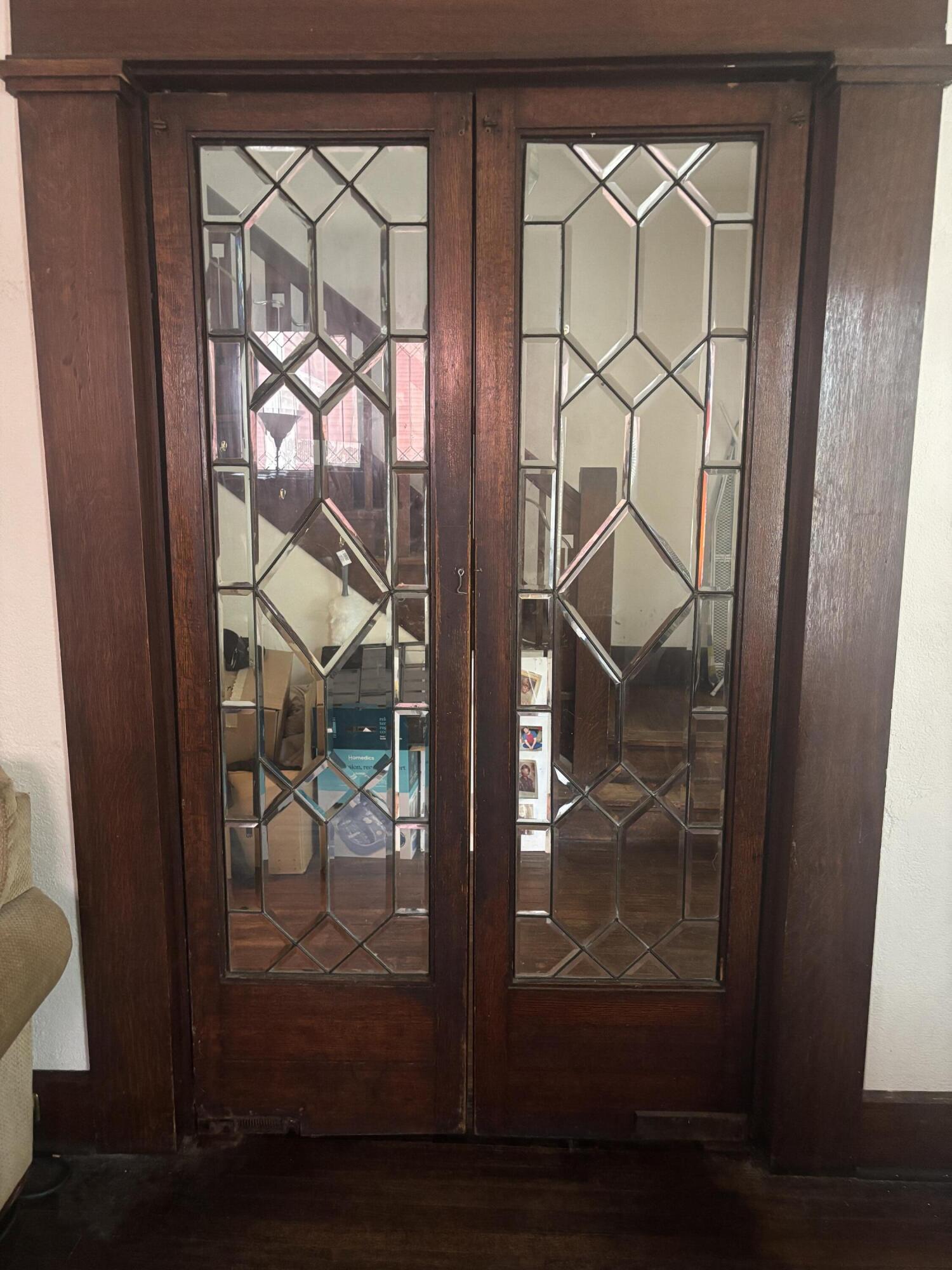 1041 College Avenue Racine, WI 53403 - Photo 3 of 21 IMG_5498