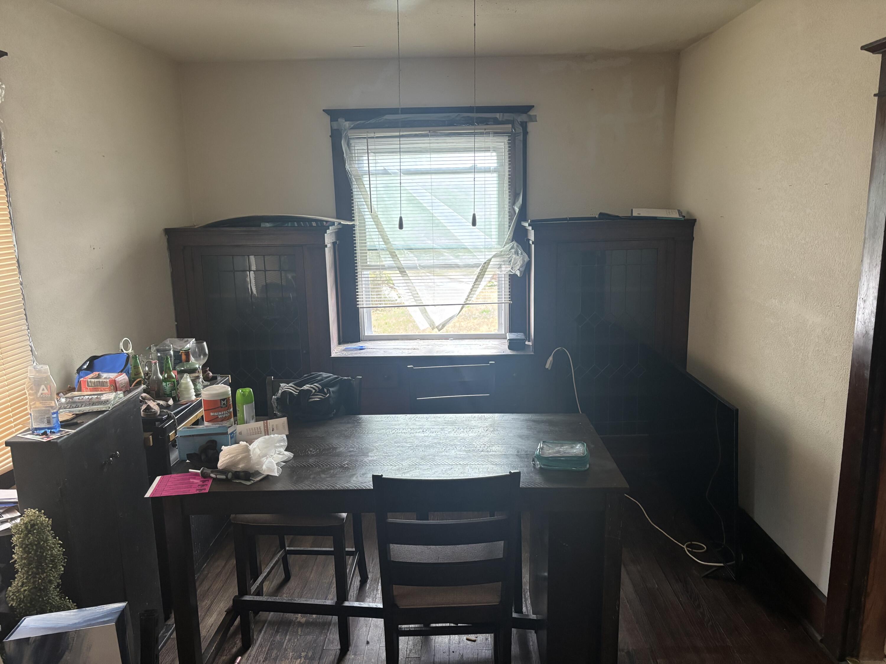 1041 College Avenue Racine, WI 53403 - Photo 7 of 21 IMG_5503