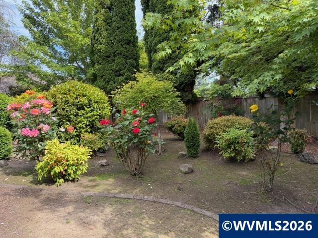 1344 Regency Drive Eugene, OR 97401 - Photo 47 of 49