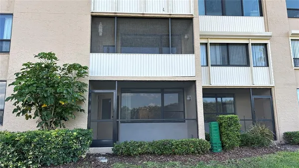 $1,950 | 2618 Cove Cay Drive, Unit 103, Clearwater, FL 33760