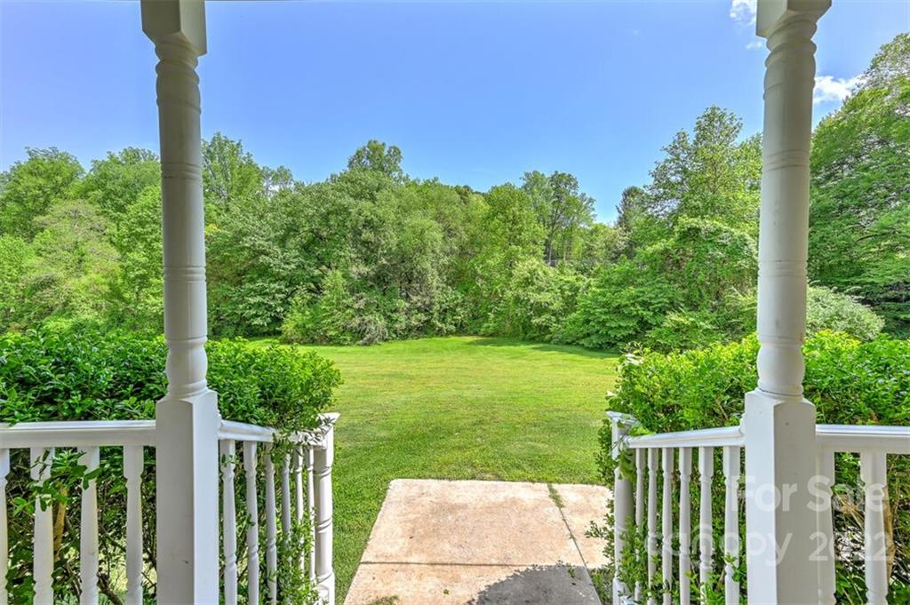 92 Marterdan Ridge Marion, NC 28752 - Photo 3 of 28 Gallery Image 3