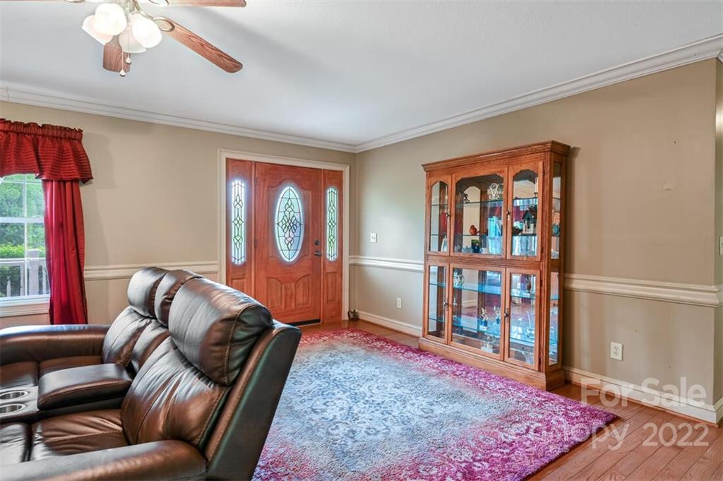 92 Marterdan Ridge Marion, NC 28752 - Photo 5 of 28 Gallery Image 5