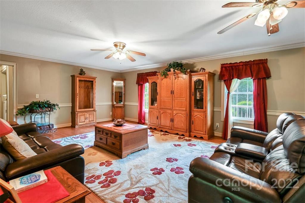 92 Marterdan Ridge Marion, NC 28752 - Photo 8 of 28 Gallery Image 8