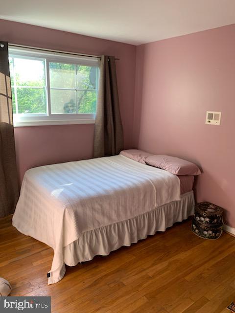 202 Bluff Terrace Silver Spring, MD 20902 - Photo 7 of 9 Bedroom 2