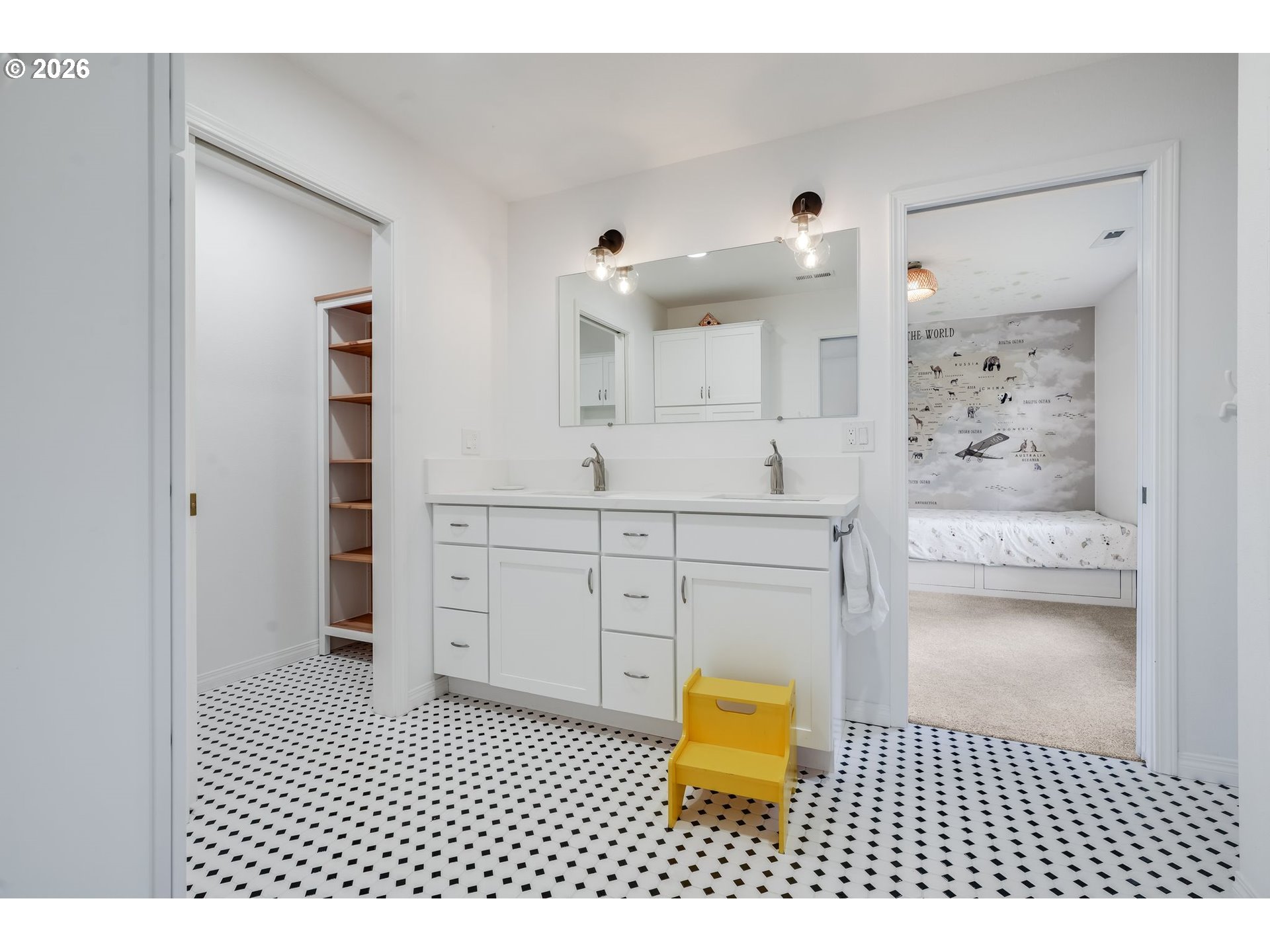 610 Southwest Primrose Street Portland, OR 97219 - Photo 12 of 27