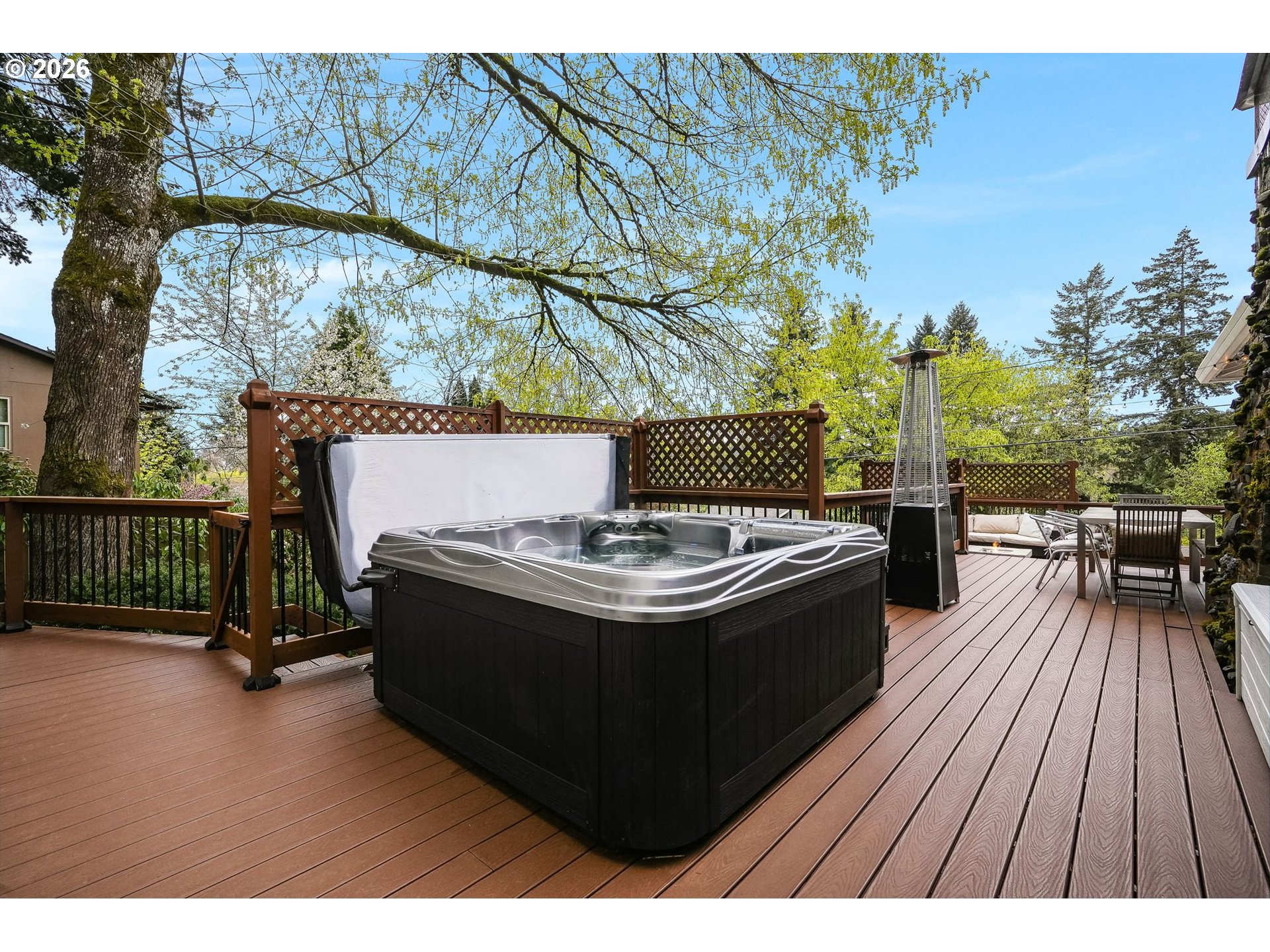 610 Southwest Primrose Street Portland, OR 97219 - Photo 18 of 27