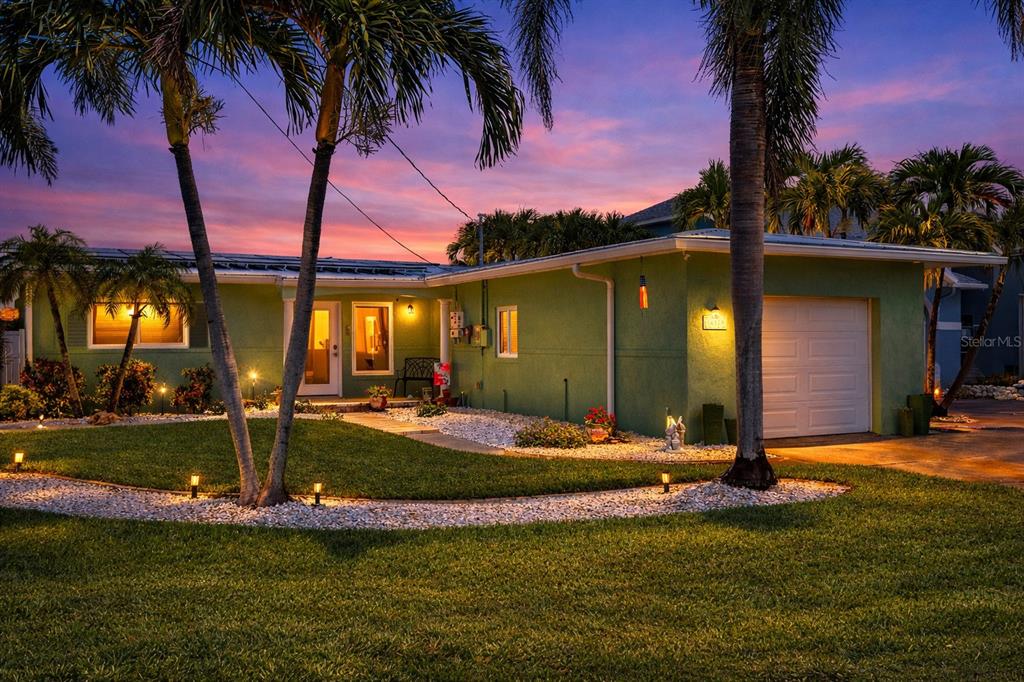 16129 4th Street East Redington Beach, FL 33708 - Photo 2 of 43 Gallery Image 2
