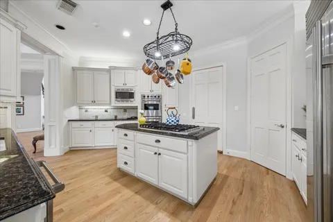 $2,750,000 | 11421 Whippoorwill Road, Houston, TX 77024