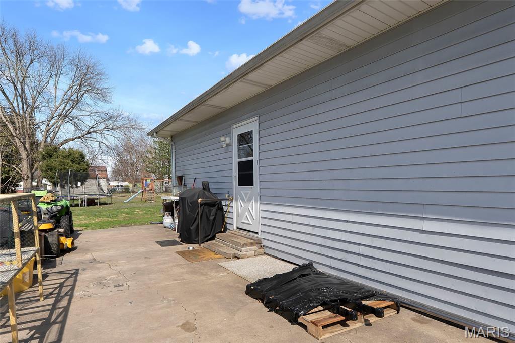 323 Wright Avenue Chaffee, MO 63740 - Photo 5 of 19