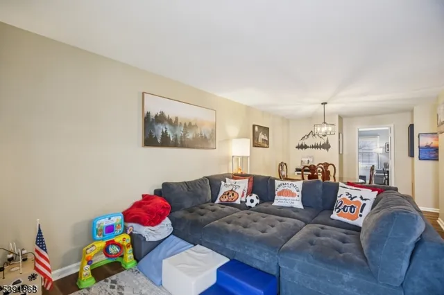 $405,000 | 49 Alexandria Way, Bernards, NJ 07920