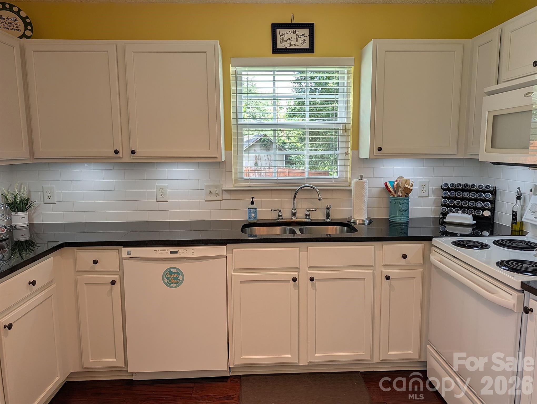 704 Gum Branch Road Charlotte, NC 28214 - Photo 13 of 37