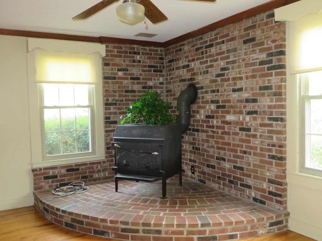 194 Turnpike Road Montague, MA 01351 - Photo 12 of 30