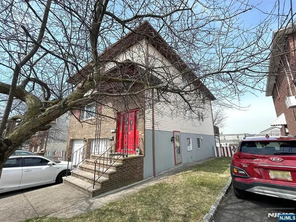 $1,099,000 | 525 Stuyvesant Avenue, Lyndhurst, NJ 07071