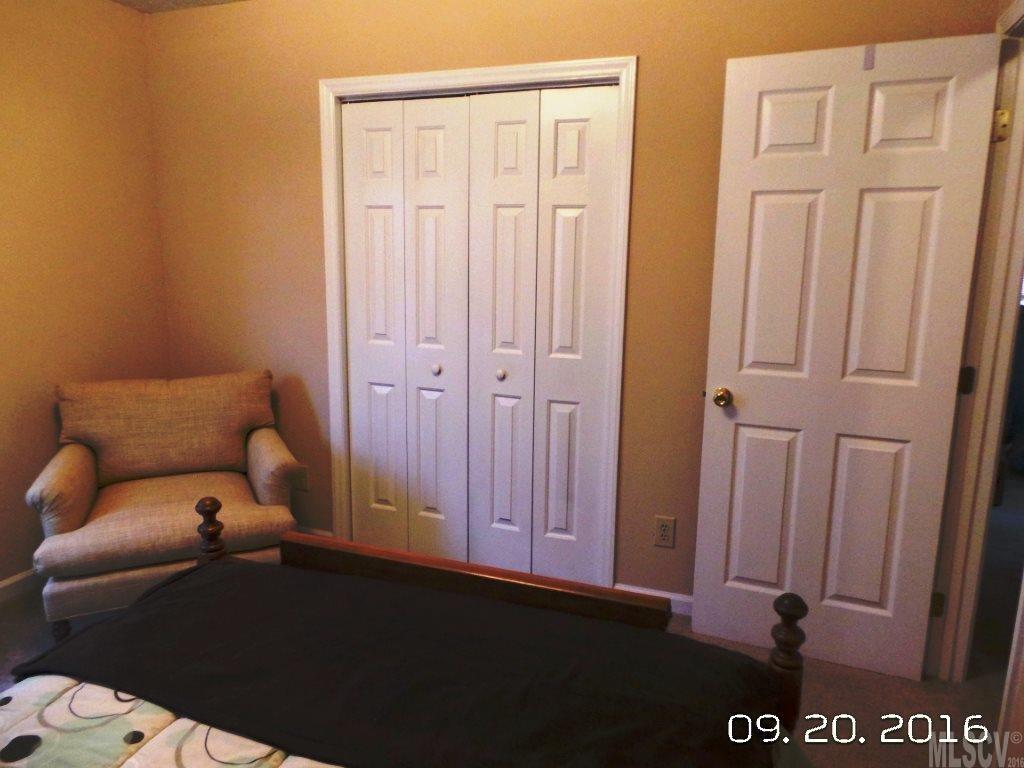 1984 Yoder Farm Road Hickory, NC 28602 - Photo 4 of 25 Gallery Image 4