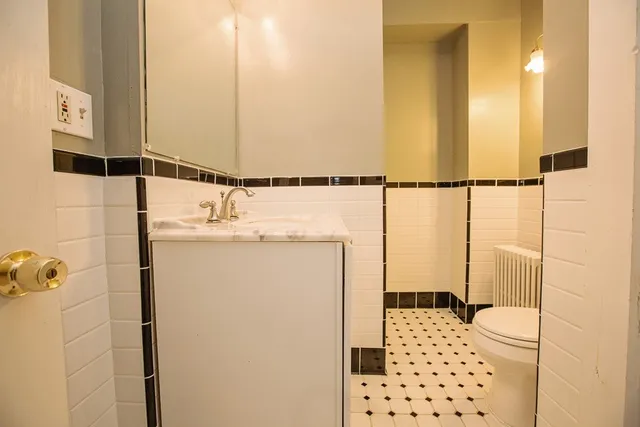 $2,200 | 15 Webster Street, Unit 1, Newport, RI 02840