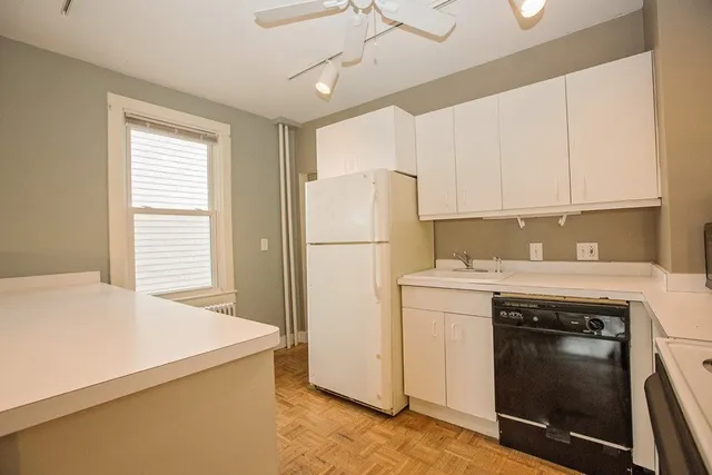 $2,200 | 15 Webster Street, Unit 1, Newport, RI 02840