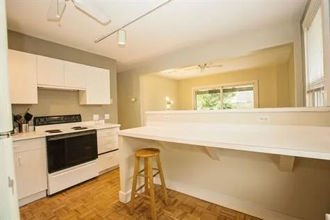 $2,200 | 15 Webster Street, Unit 1, Newport, RI 02840