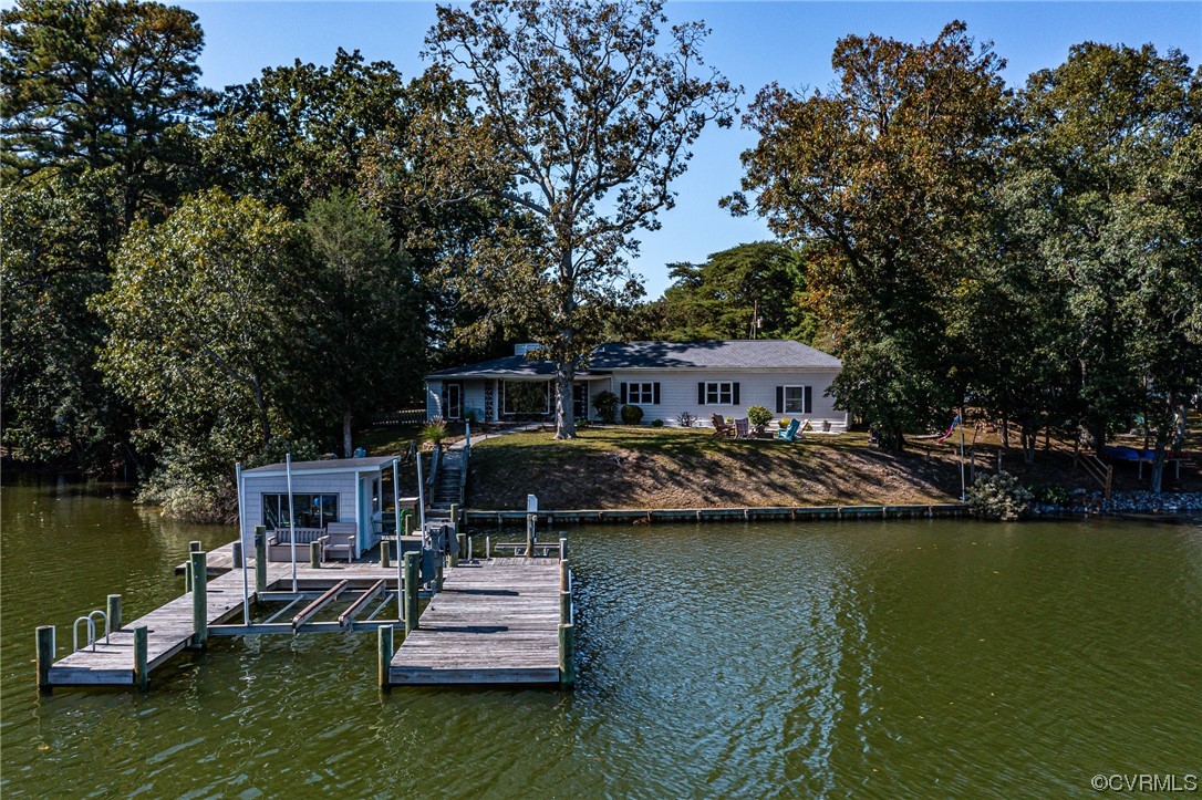 504 Oyster Point Drive Reedville, VA 22539 - Photo 1 of 27 Gallery Image 1