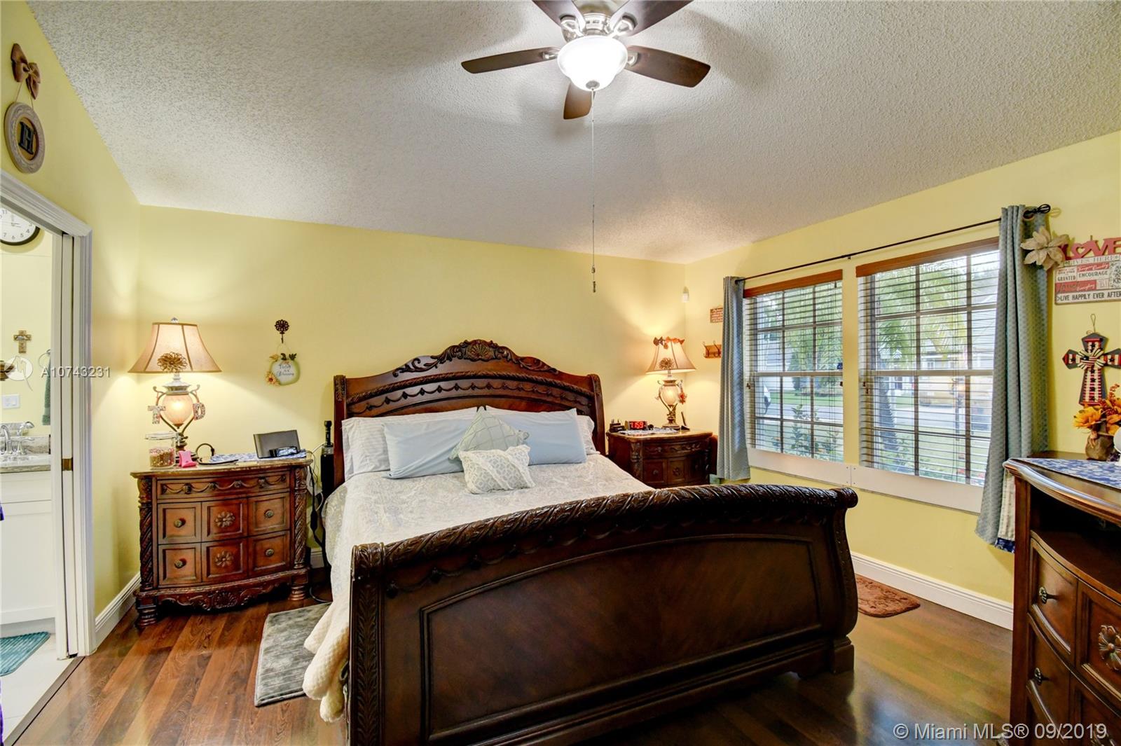 1033 Aviary Road Wellington, FL 33414 - Photo 17 of 36