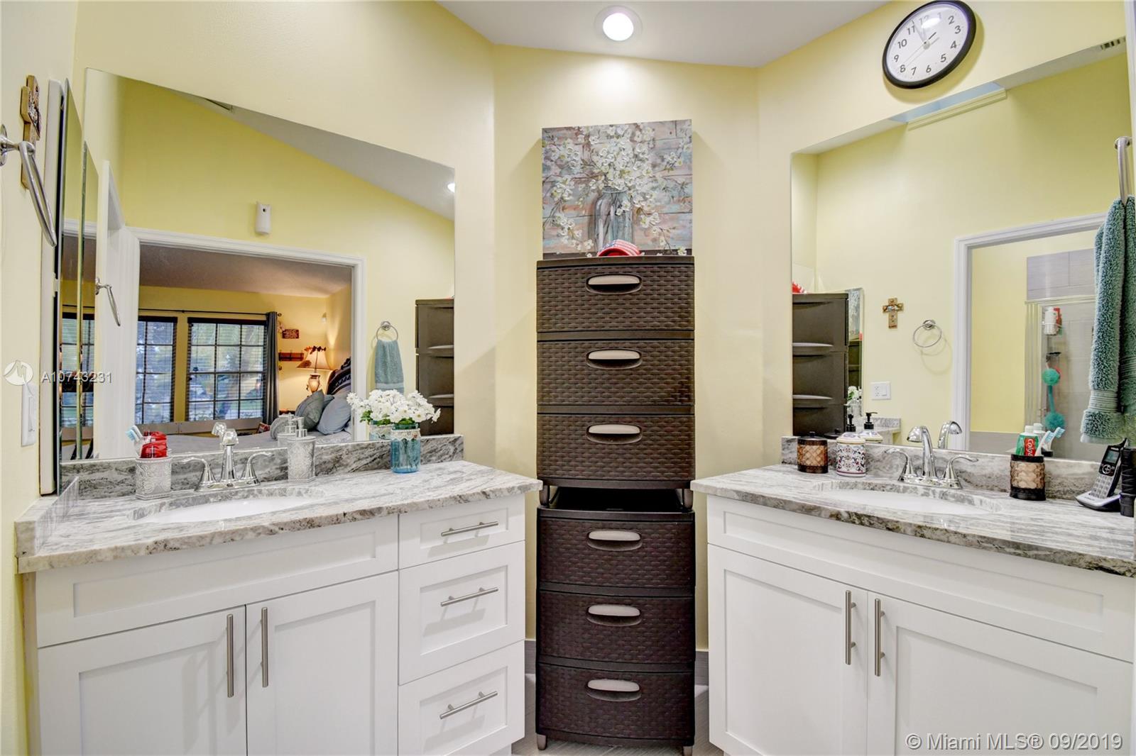 1033 Aviary Road Wellington, FL 33414 - Photo 19 of 36