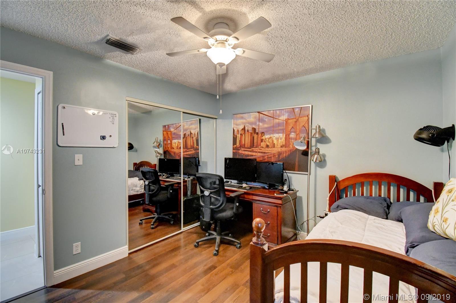 1033 Aviary Road Wellington, FL 33414 - Photo 23 of 36