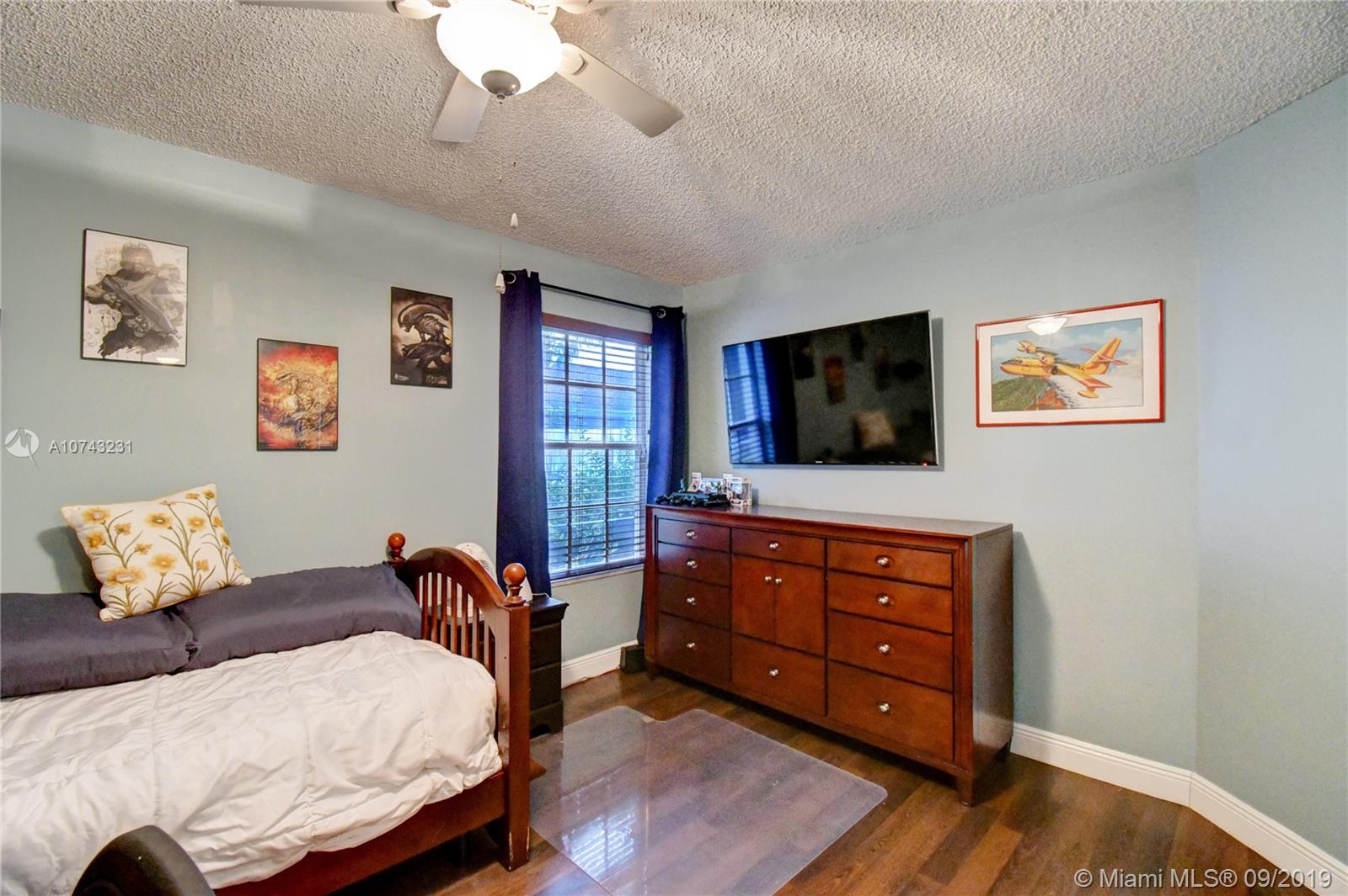1033 Aviary Road Wellington, FL 33414 - Photo 24 of 36