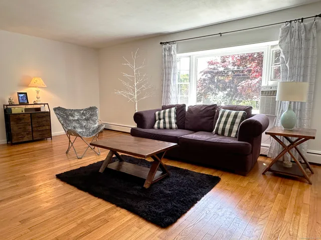 $4,500 | 39 Mohawk Drive, Norwalk, CT 06851