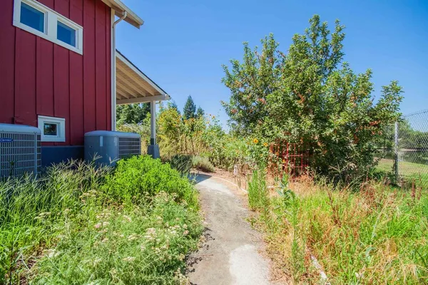 $270,000 | 2658 East Alluvial Avenue, Unit 220, Fresno, CA 93720