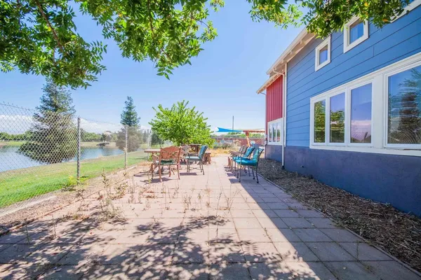 $270,000 | 2658 East Alluvial Avenue, Unit 220, Fresno, CA 93720