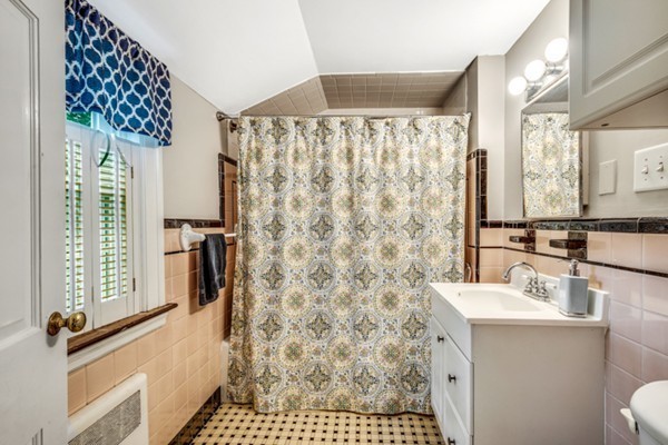 11 Harding Road Needham, MA 02492 - Photo 22 of 28 Gallery Image 22