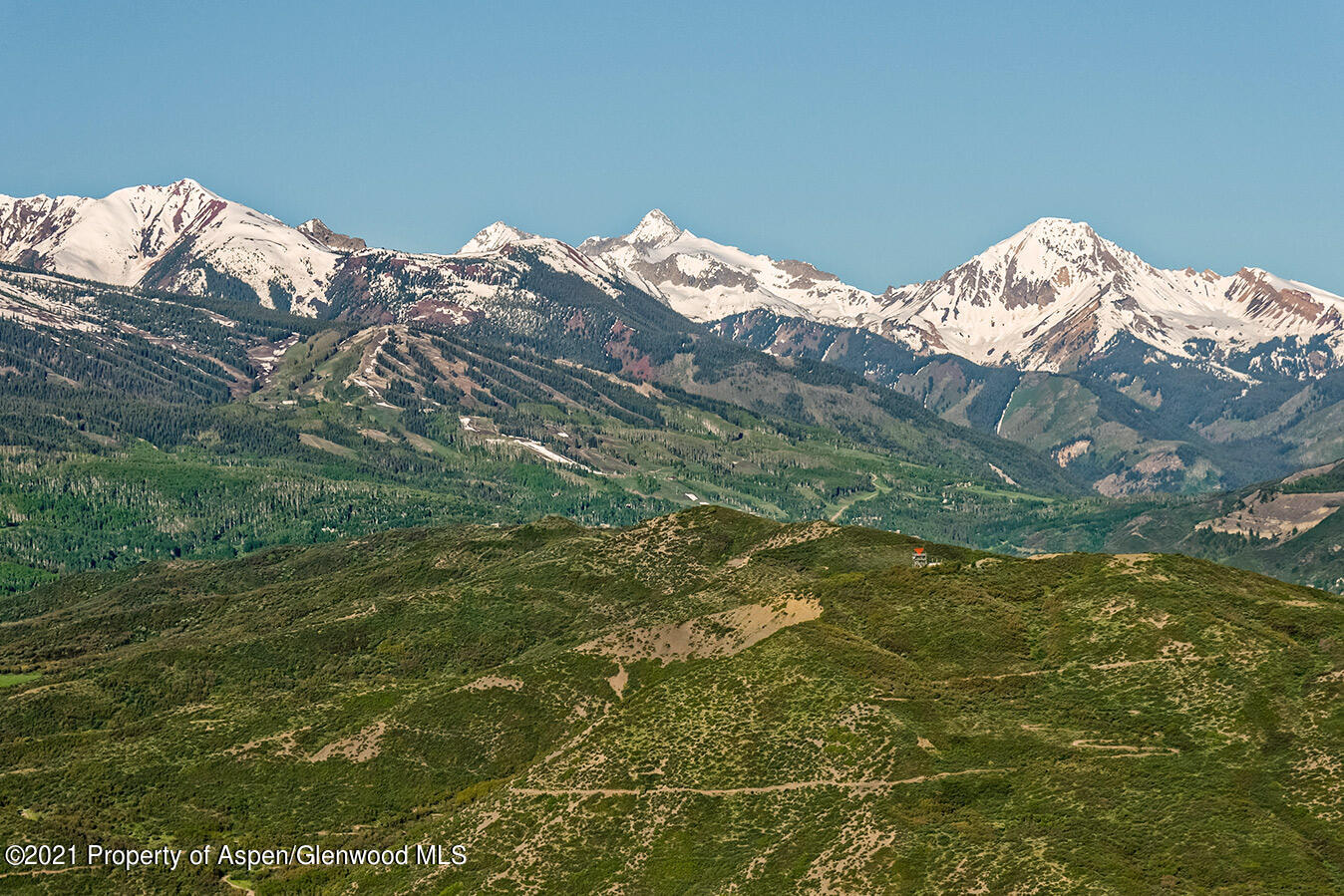 572 North Starwood Road Aspen, CO 81612 - Photo 25 of 26 a view of a house with a mountain