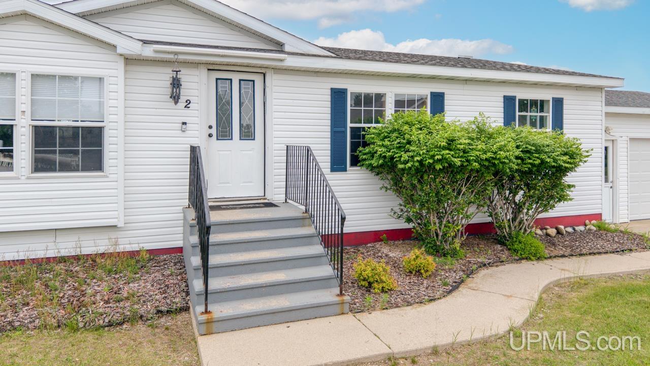 1620 Willow Creek Road, Unit 2 Escanaba, MI 49829 - Photo 8 of 26