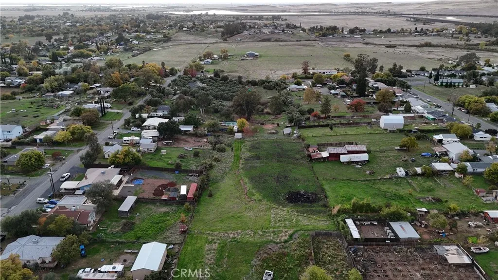 0 10th Oroville, CA 95965 - Photo 3 of 5 an aerial view of multiple house