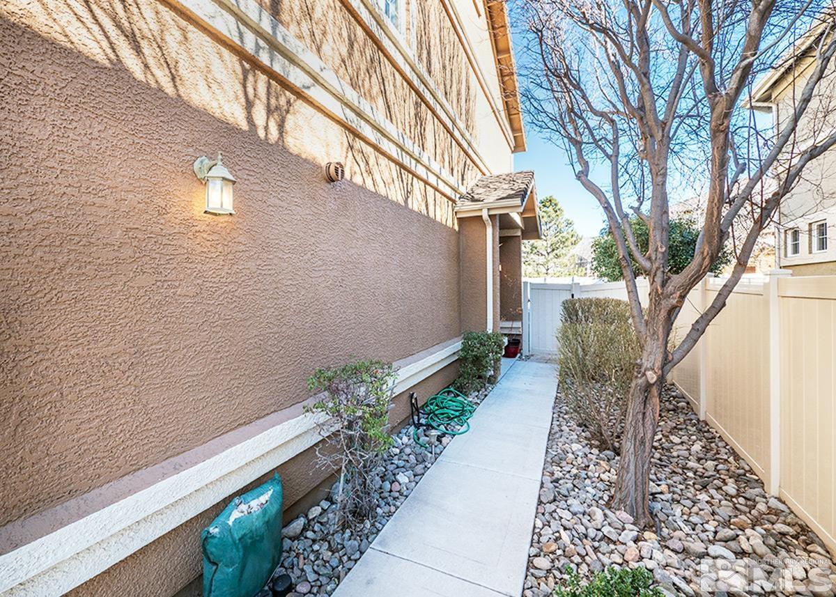 11030 Lamour Lane Reno, NV 89521 - Photo 8 of 21 Photo 8