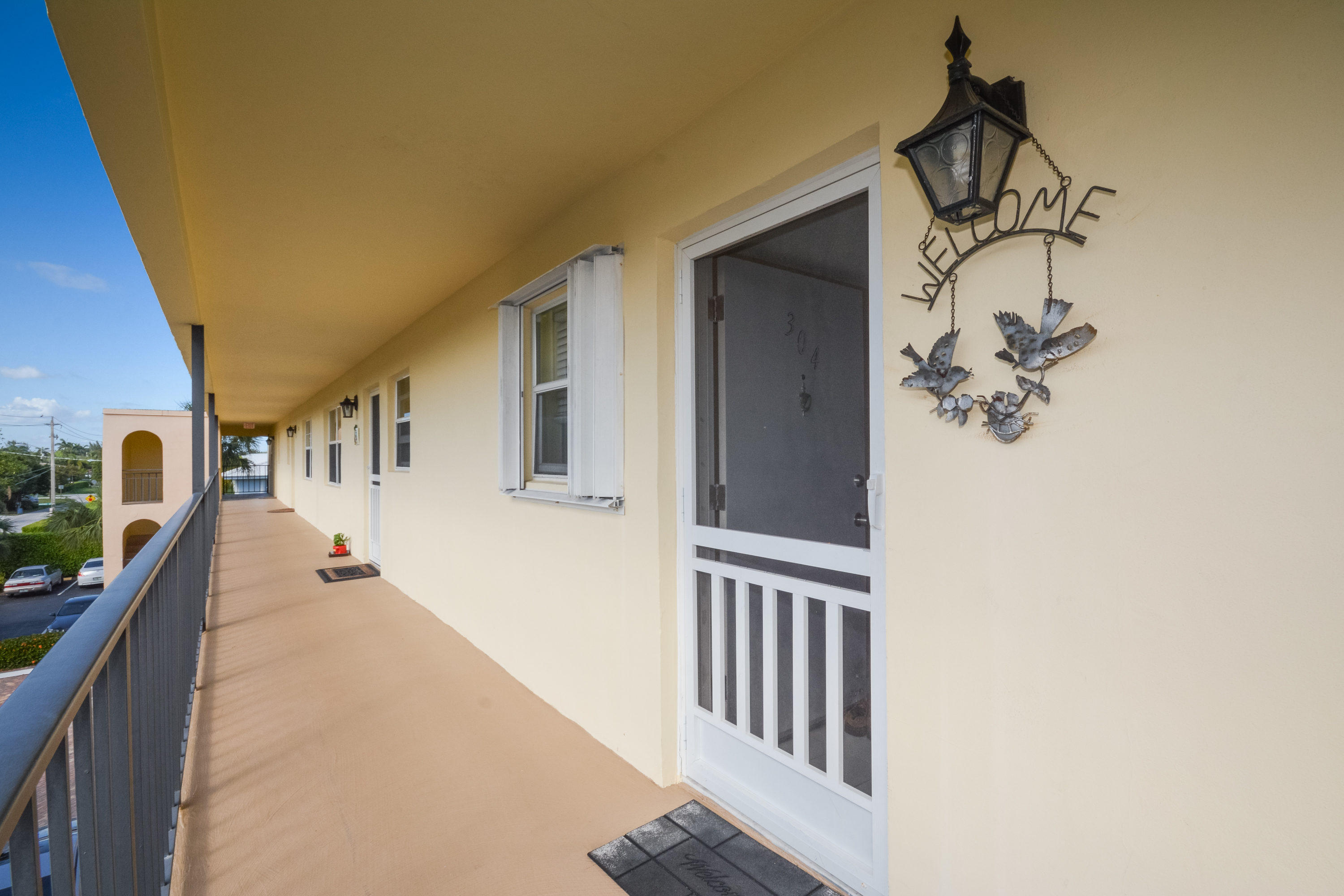 5900 Northeast 7th Avenue, Unit 304N Boca Raton, FL 33487 - Photo 2 of 25 5900 NE 7th Ave 304N Boca-print-002-1-En