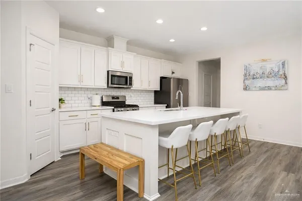 $2,700 | 10219 North 13th Street, McAllen, TX 78504