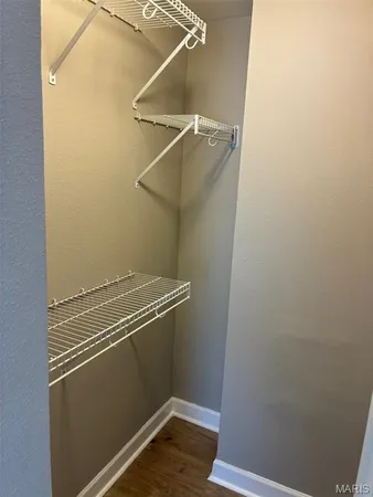 $950 | 5696 Kingsbury Avenue, Unit 302, St. Louis, MO 63112