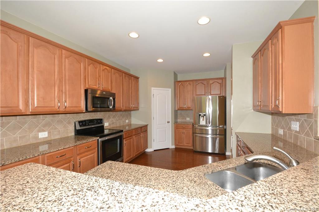 6203 Stone Porch Road Charlotte, NC 28277 - Photo 8 of 24 Gallery Image 8
