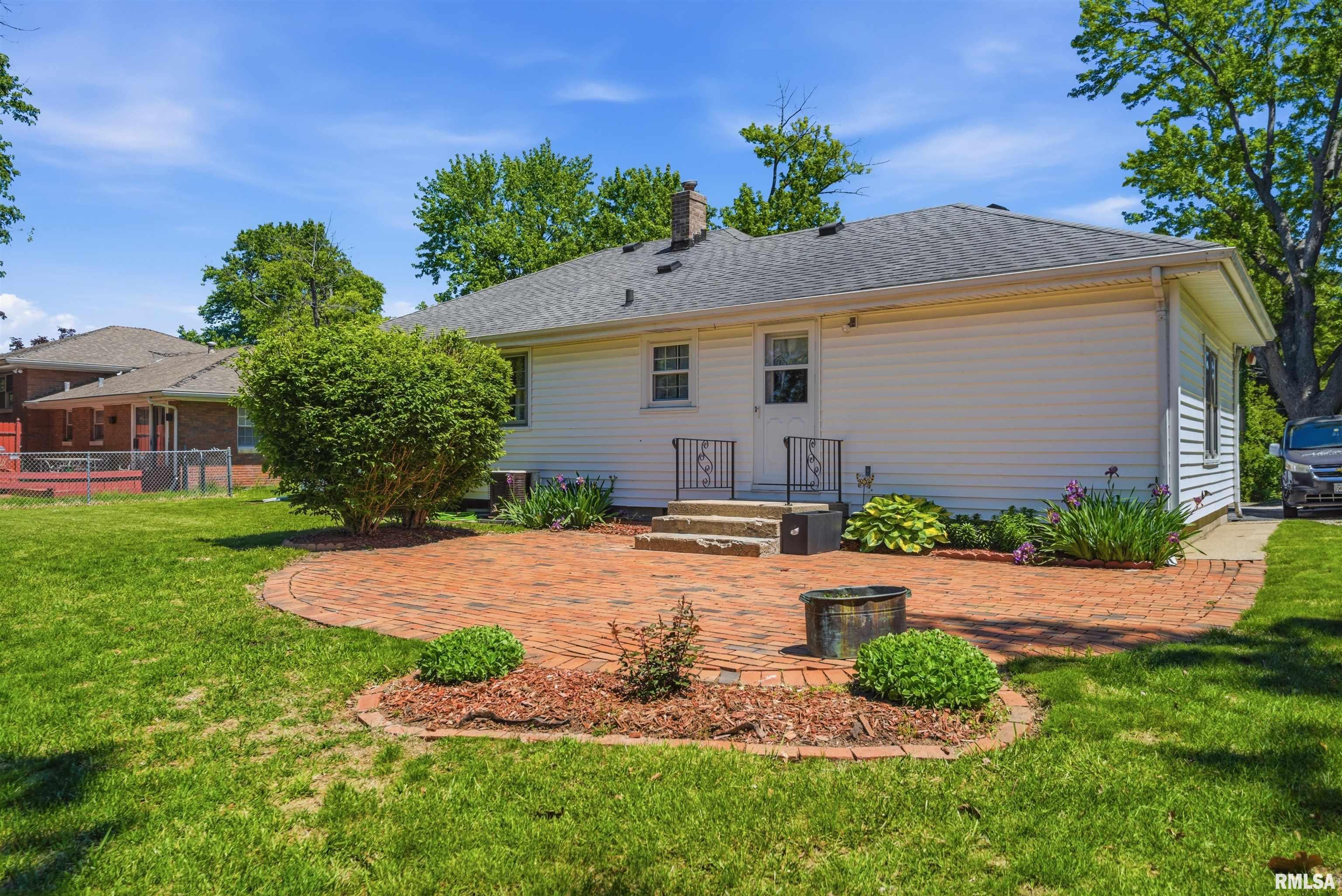 5203 North Sheridan Road Peoria, IL 61614 - Photo 28 of 31