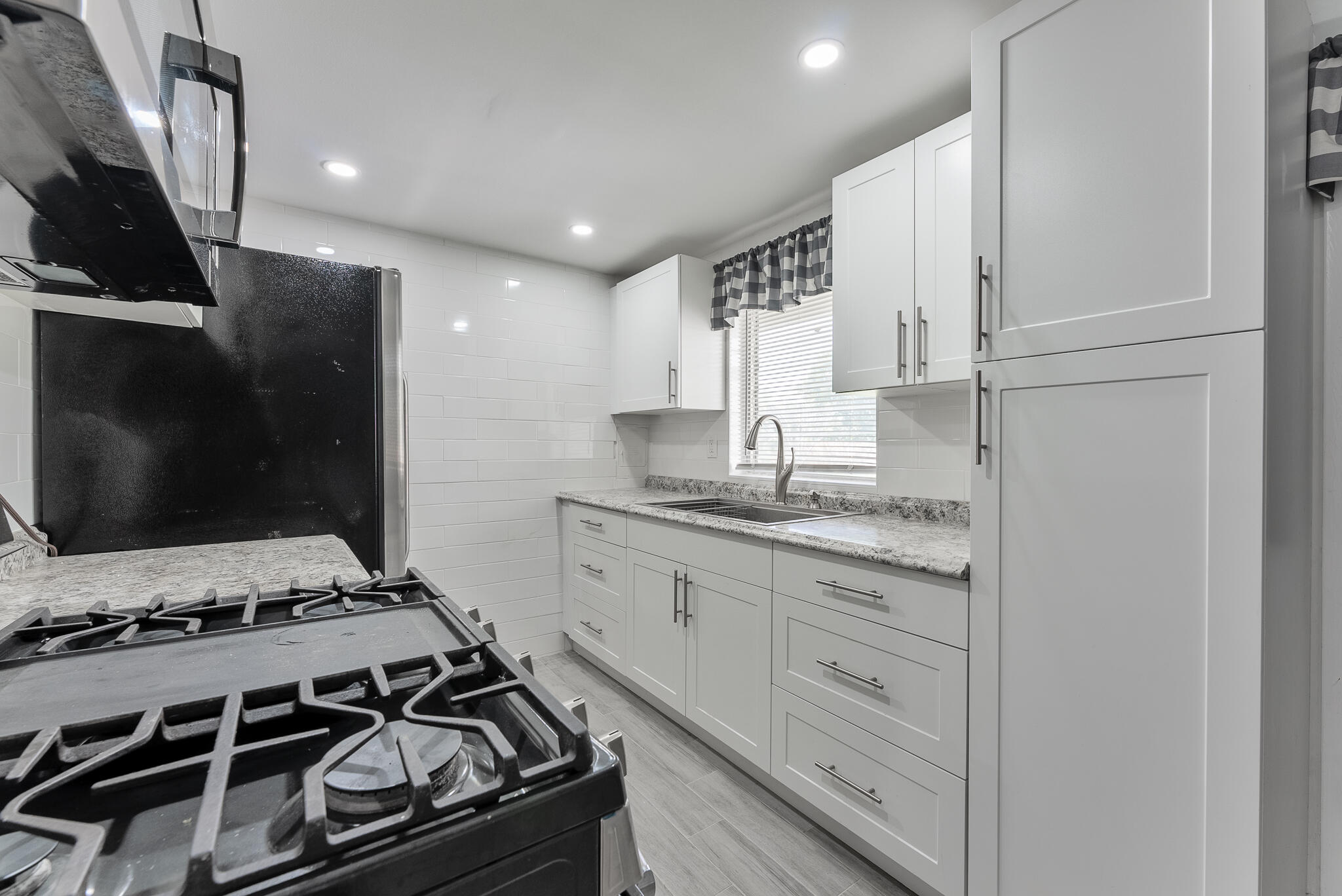 152 Akron Road Lake Worth, FL 33467 - Photo 21 of 33 152 Akron Rd - Lake Worth, Fl-20