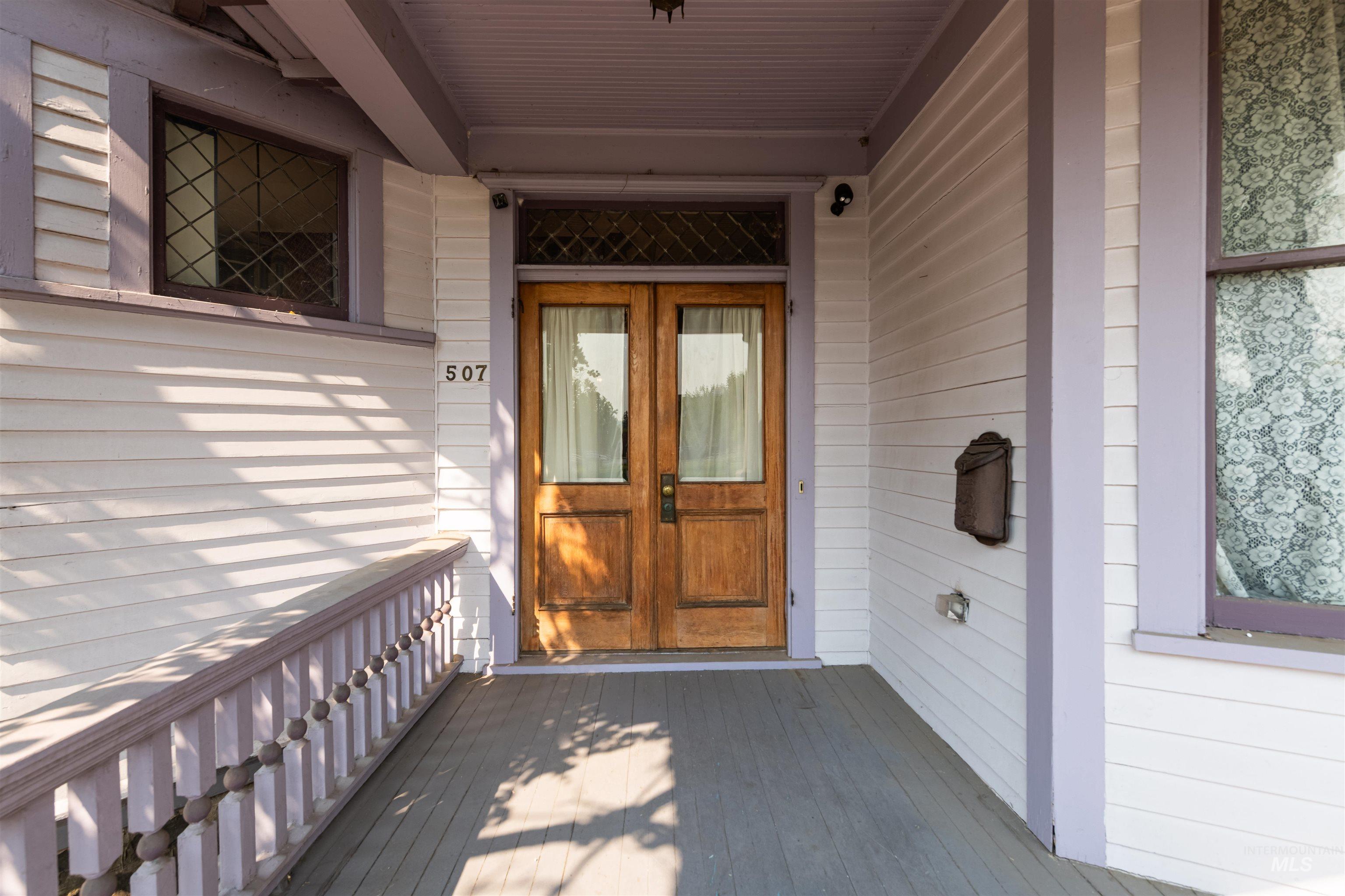 507 7th Avenue Lewiston, ID 83501 - Photo 3 of 30 View of exterior entry featuring a porch