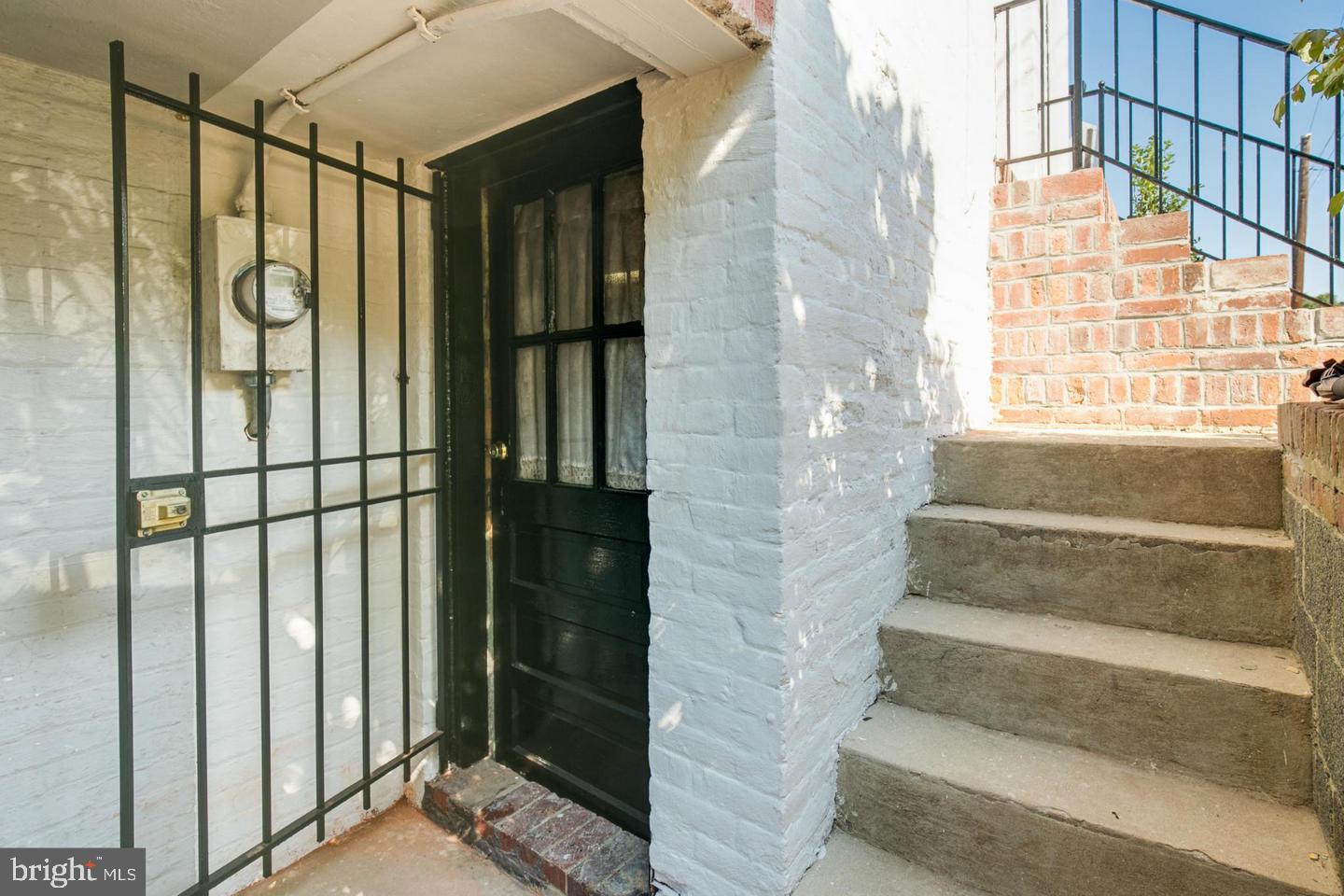 601 South St Asaph Street Alexandria, VA 22314 - Photo 31 of 38