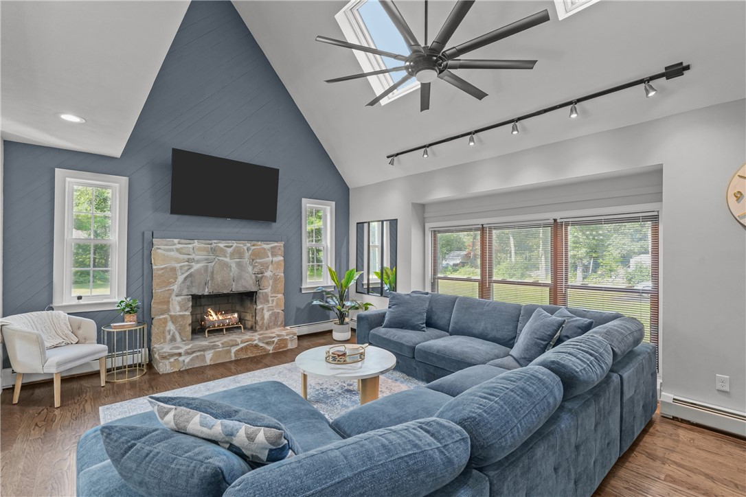 620 Weaver Hill Road Coventry, RI 02816 - Photo 3 of 35