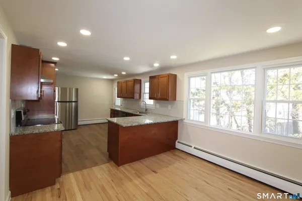 $3,000 | 32 Lexington Circle, Newington, CT 06111