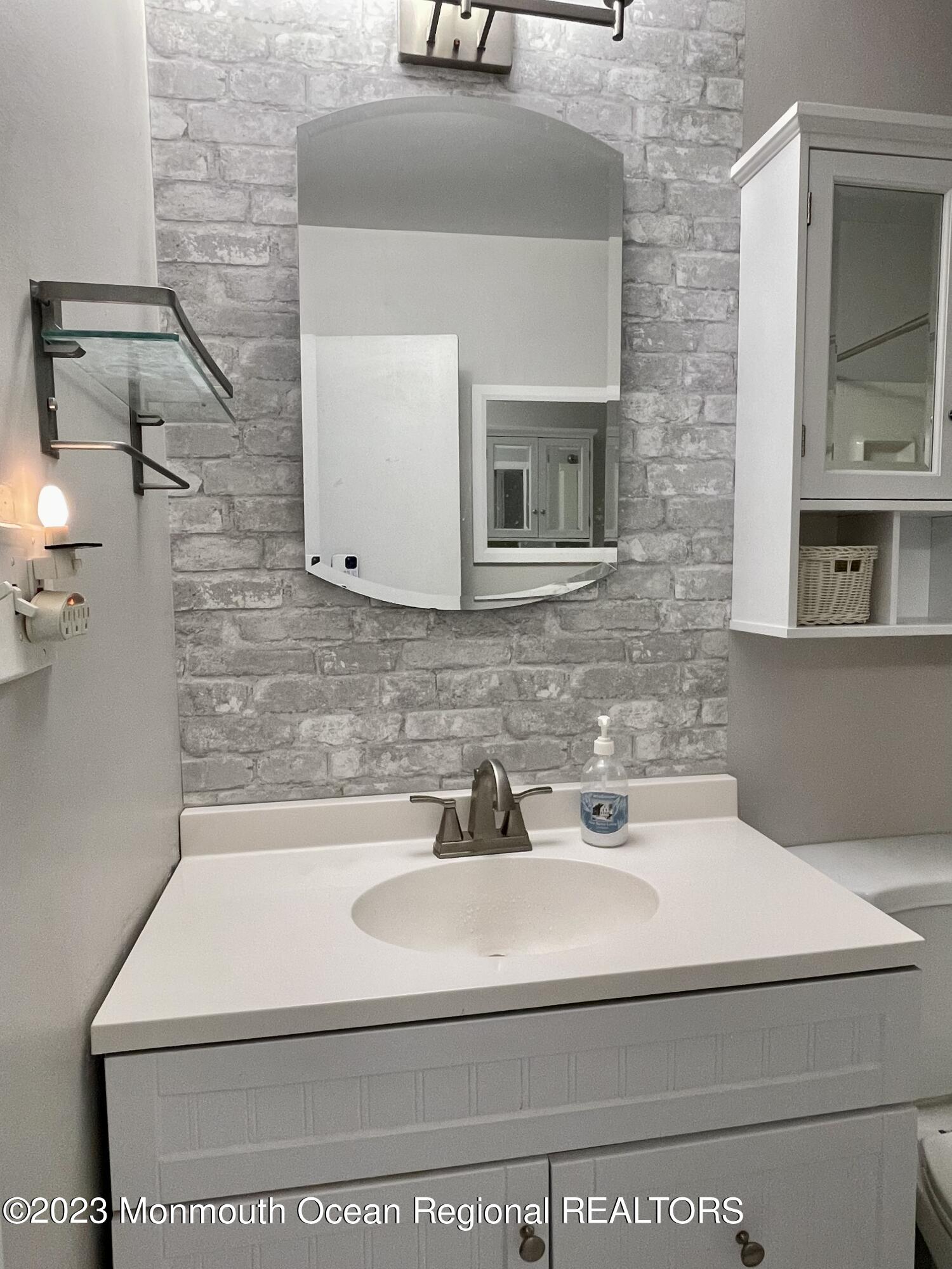 53 Crestview Drive Middletown, NJ 07748 - Photo 13 of 21 03A67200-7F9A-49E3-899A-CD8A35D23EFD