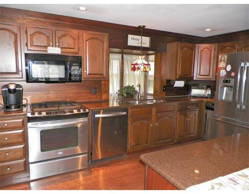 5 Garnet Road Billerica, MA 01821 - Photo 4 of 26