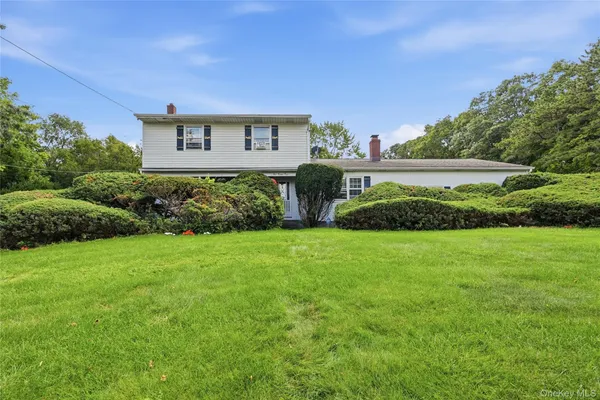 $750,000 | 124 East Woodside Avenue, Patchogue, NY 11772