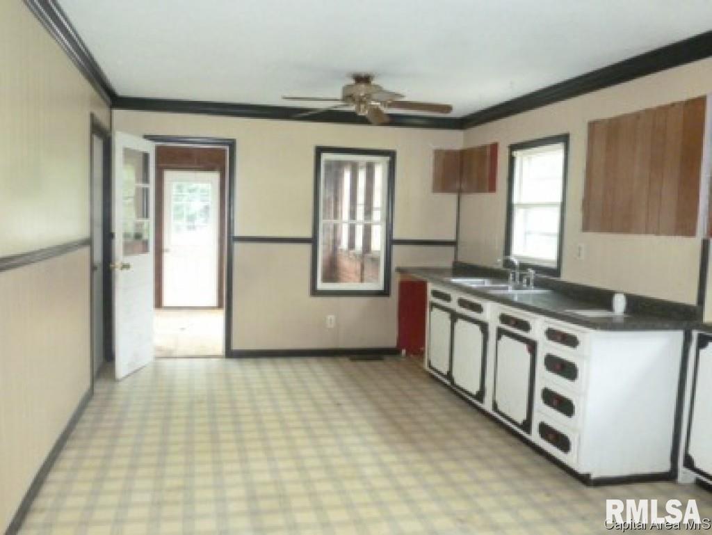 961 North University Avenue Decatur, IL 62522 - Photo 3 of 9 Gallery Image 3