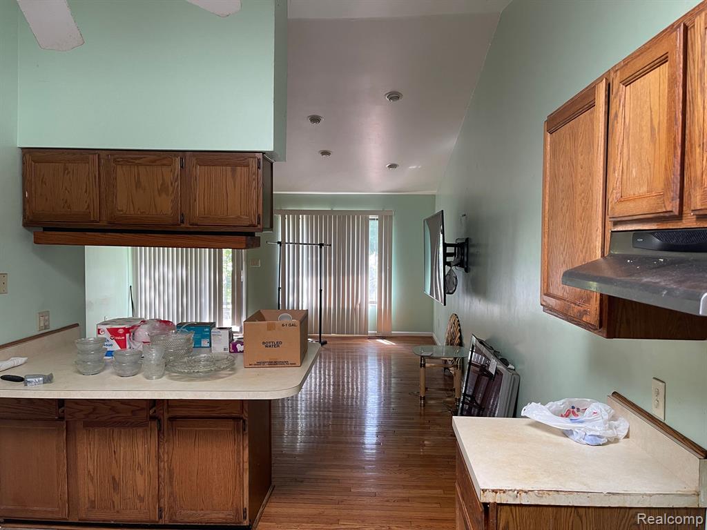 29721 Farmington Road Farmington Hills, MI 48331 - Photo 10 of 40